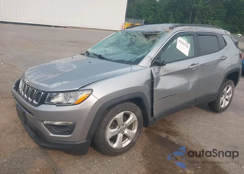 2019 Jeep Compass Latitude 4X4 из США, поврежденный, VIN 3C4NJDBB0KT827673